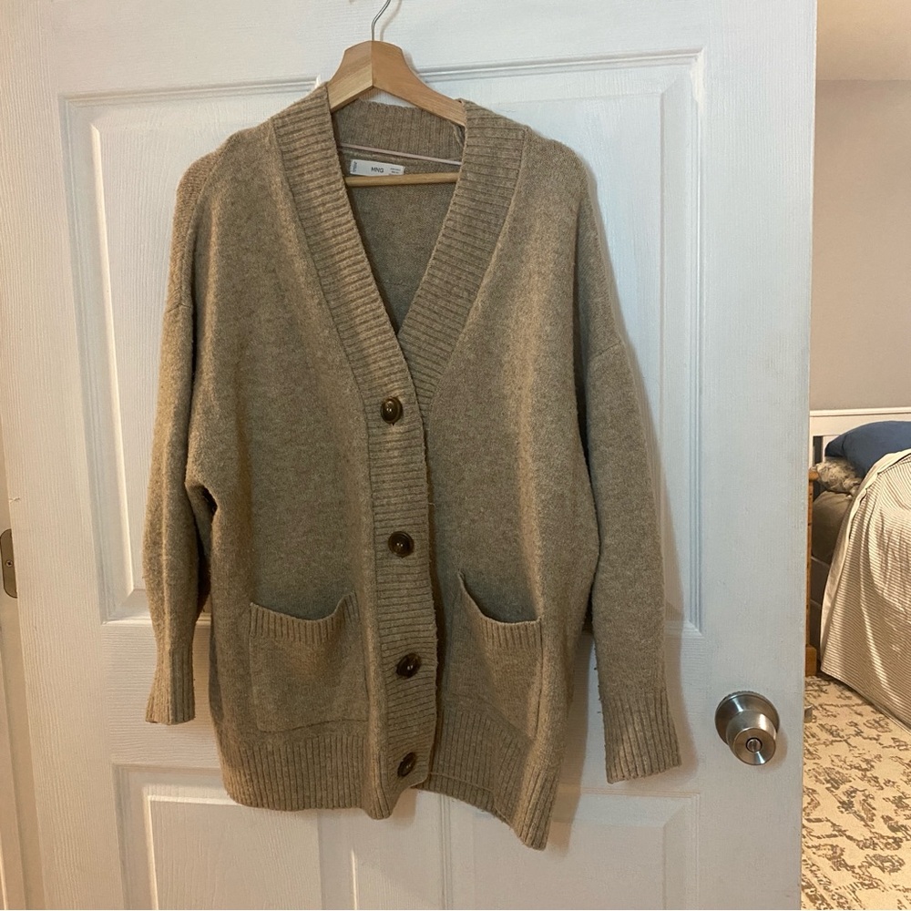 MANGO WMNS S-L OVERSIZED CARDIGAN WITH BUTTONS BEIGE Office Classic Minimalist - Picture 3 of 7